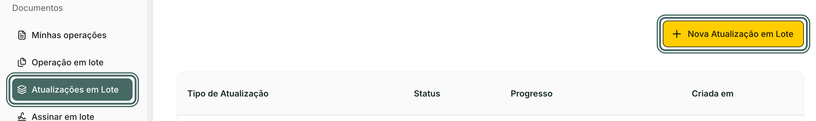 A tela Atualizações em Lote lista as atualizações já criadas e tem o botão Nova Atualização em Lote.