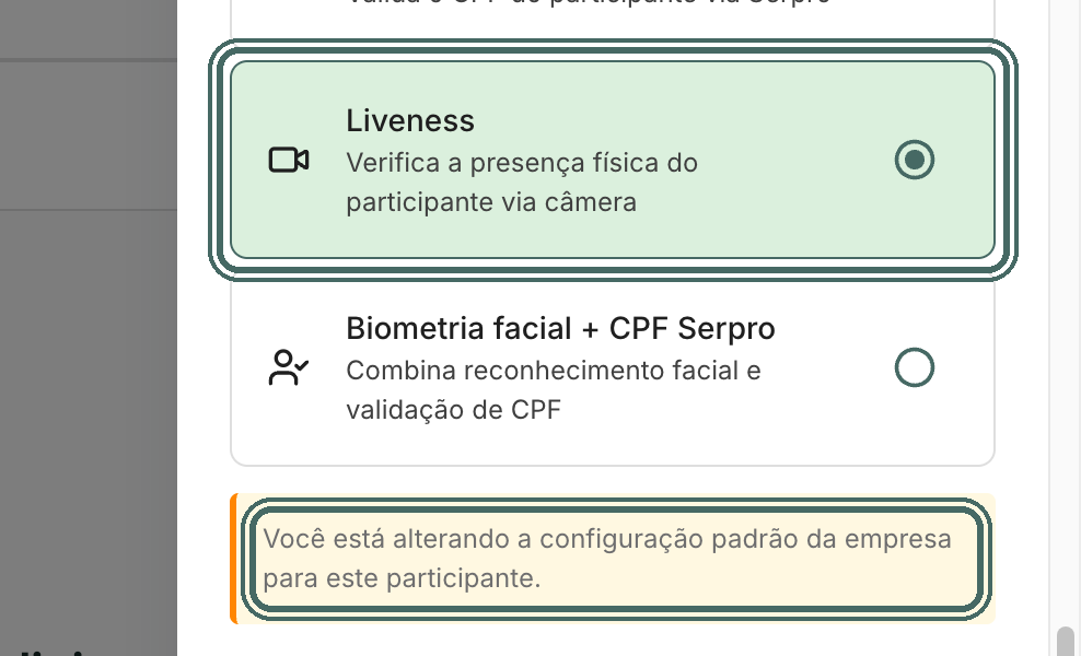 Depois da troca, o card escolhido fica marcado e um aviso lembra que este participante não segue o padrão da empresa.