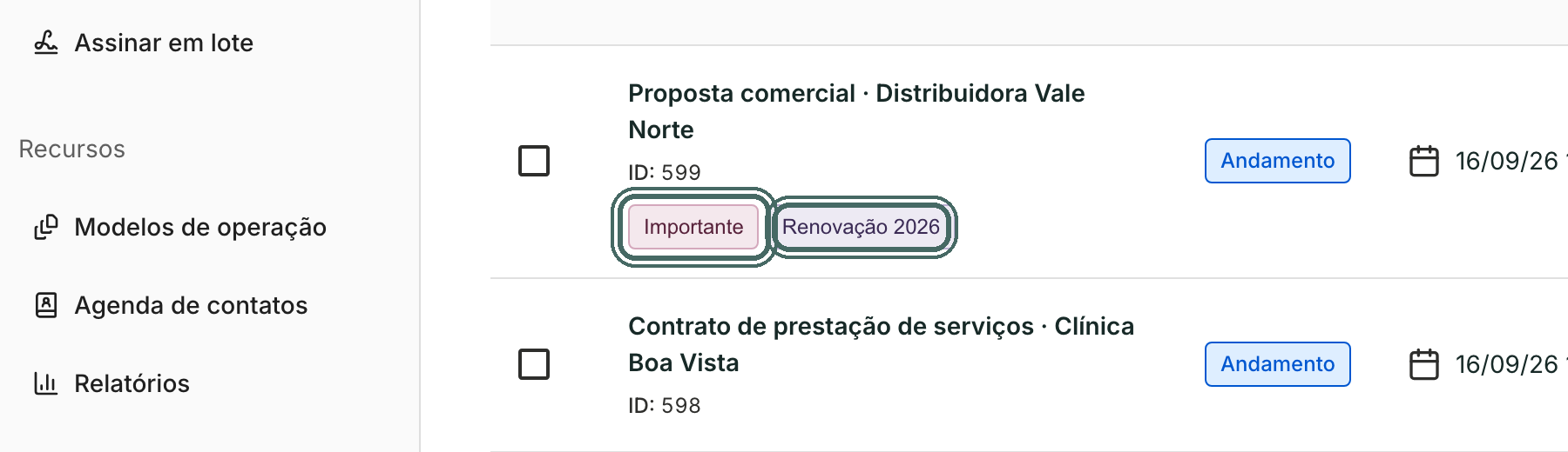 Depois de salvar, as etiquetas aparecem abaixo do nome da operação.