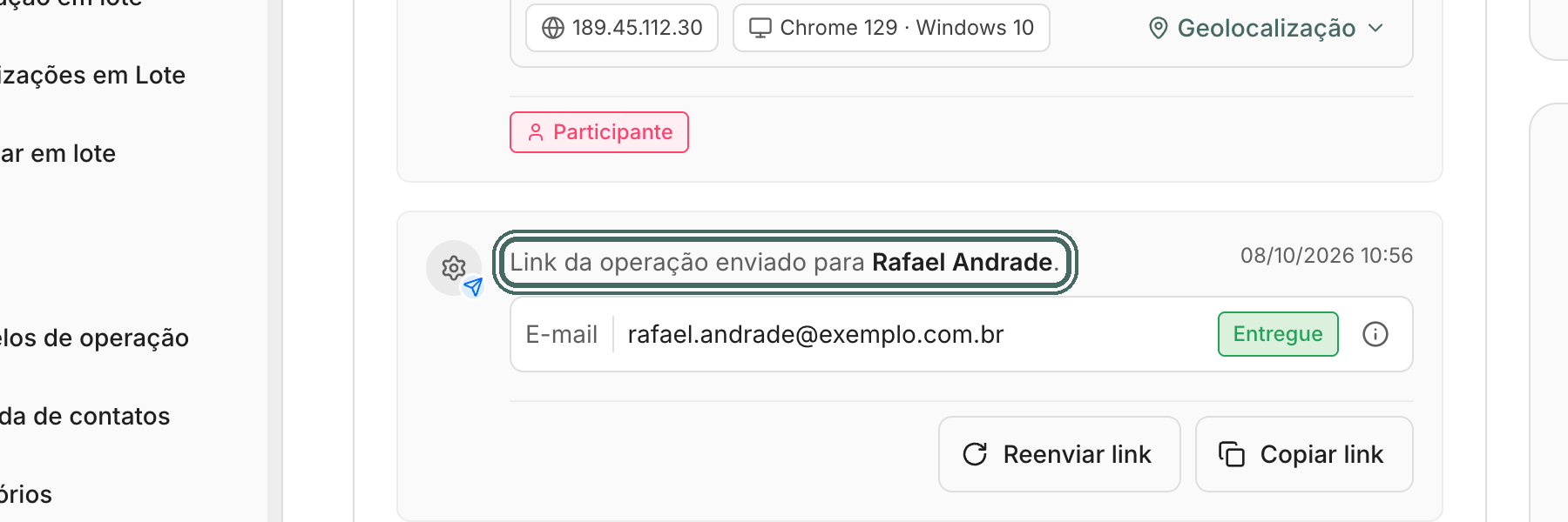 Os cards de envio mostram o canal, o destino e o selo de entrega.