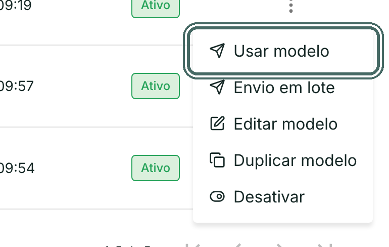 O menu de três pontos abre as cinco ações do modelo.